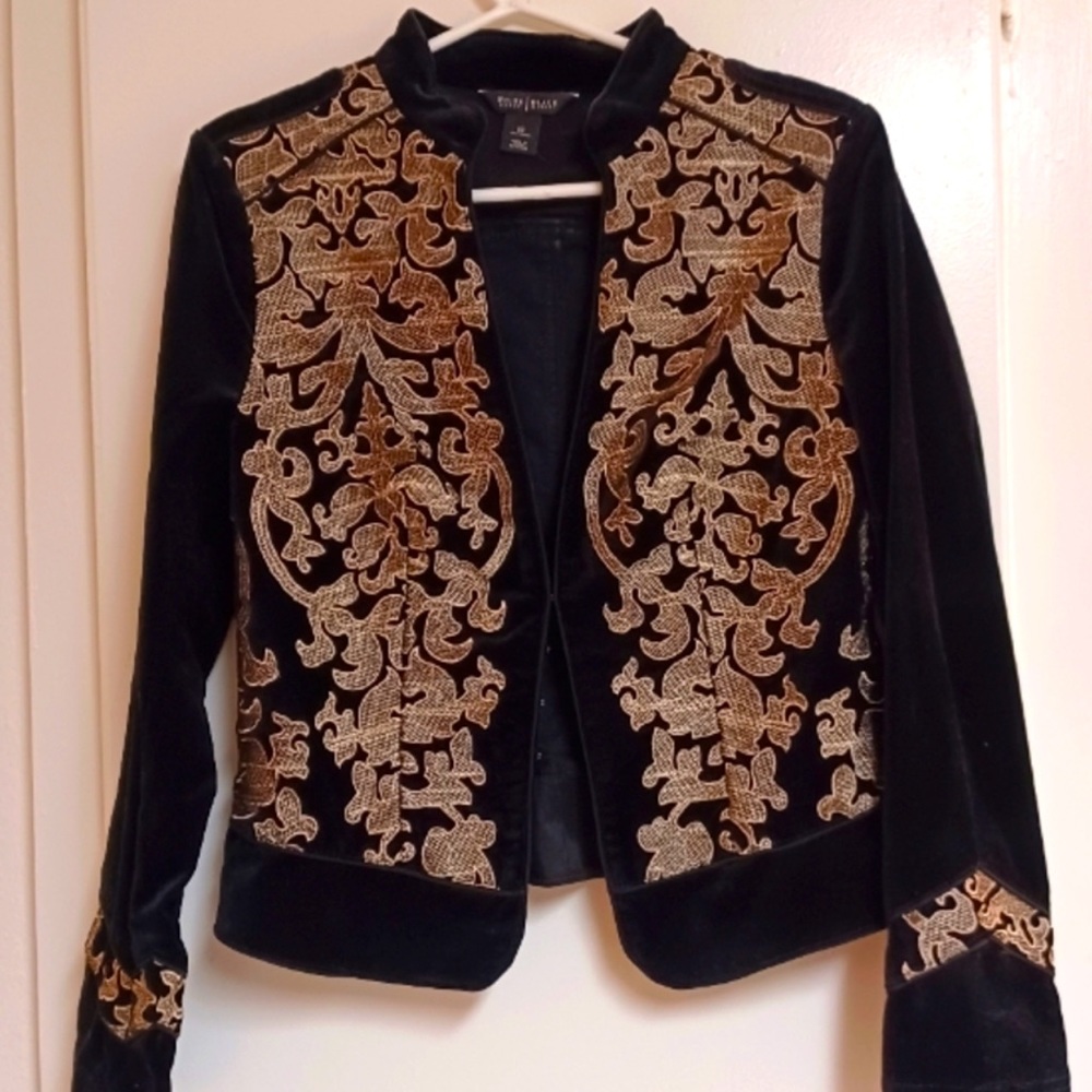 White House Black Market jacket size 8